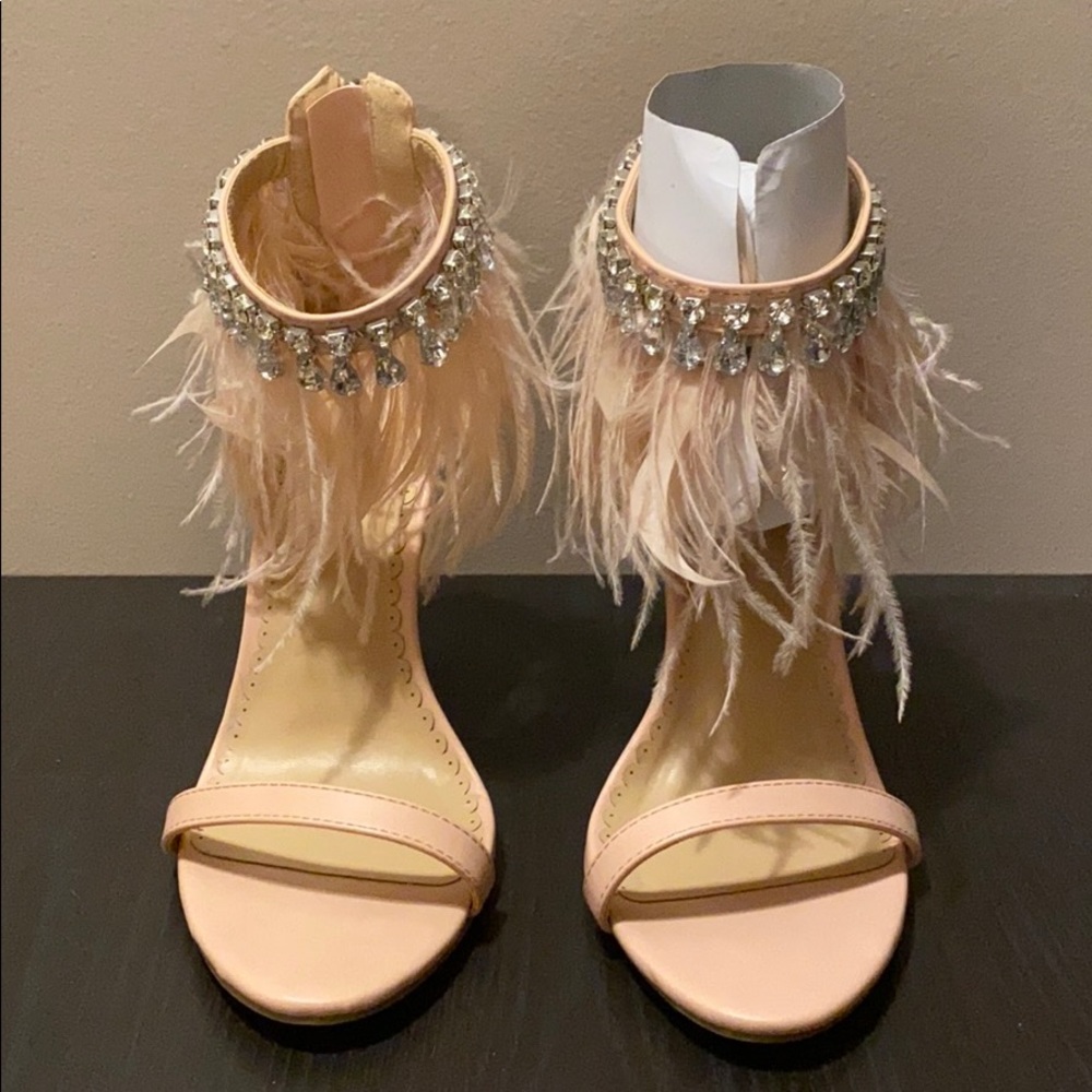 Zigi Soho Feather Heels - BRAND NEW IN BOX
